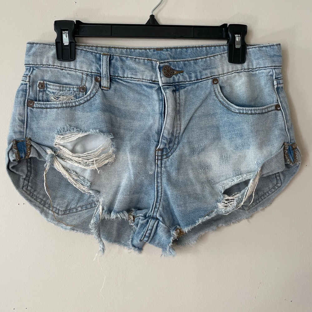 BDG Urban Outfitters Distressed Cutoff Denim Shorts - Medium - 100% Cotton